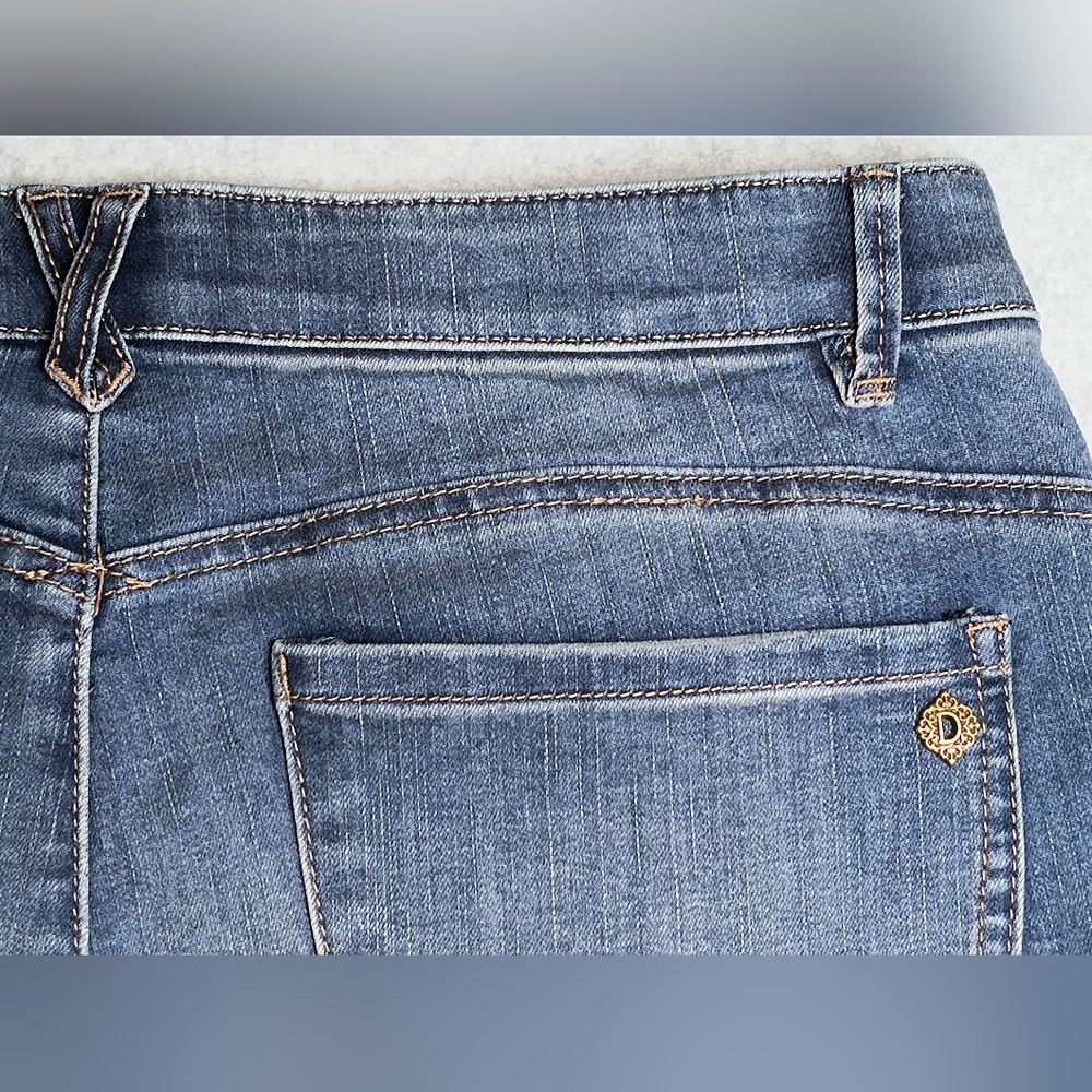 NWT Democracy Ab Technology High Rise Cropped Jeans Women's Size 14 - Picture 4 of 11